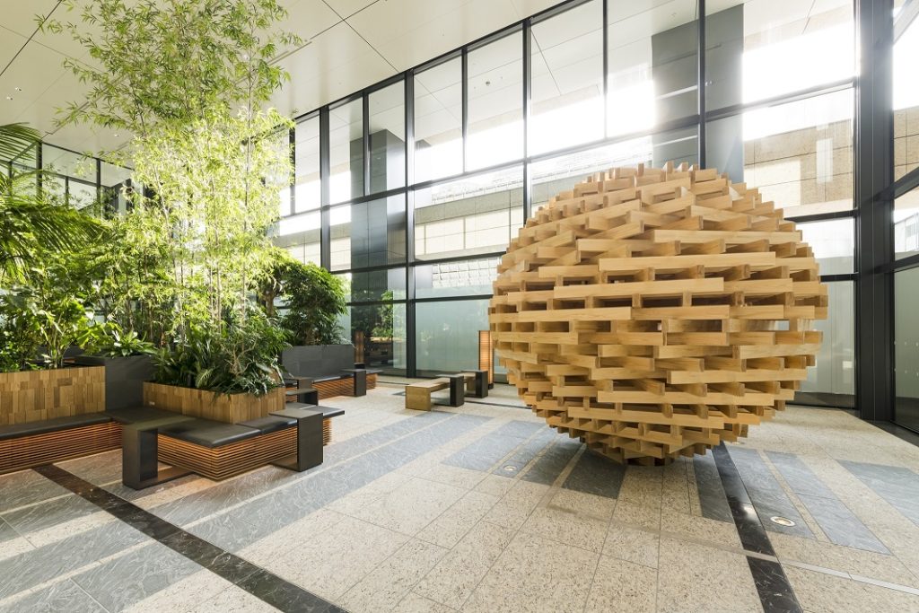 The 3.2m diameter sculpture "Revolver", the artwork by Scottish-born Iwate based artist Aeneas Wilder