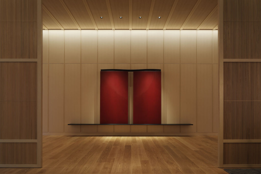 Lobby at the RITZ CARLTON in Nikko. Artwork by Shintaro Tanaka. Public areas and Rooms by LAYAN architects+Designers